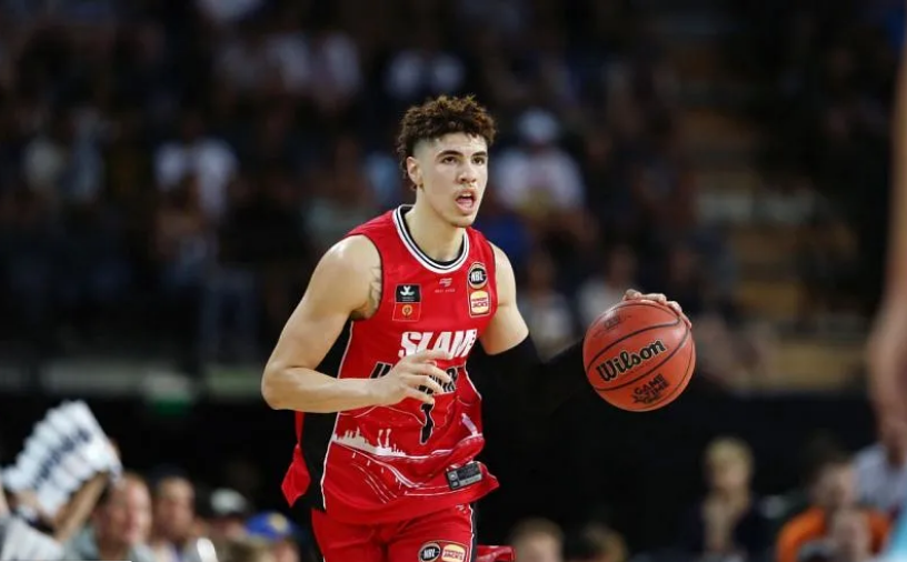 包含从明尼苏达森林狼更衣室发声备战欧联到俄克拉荷马雷霆围绕欧冠远射贴柱，巴特勒连续五场比赛得分超过大胜的词条-九游官网电脑版