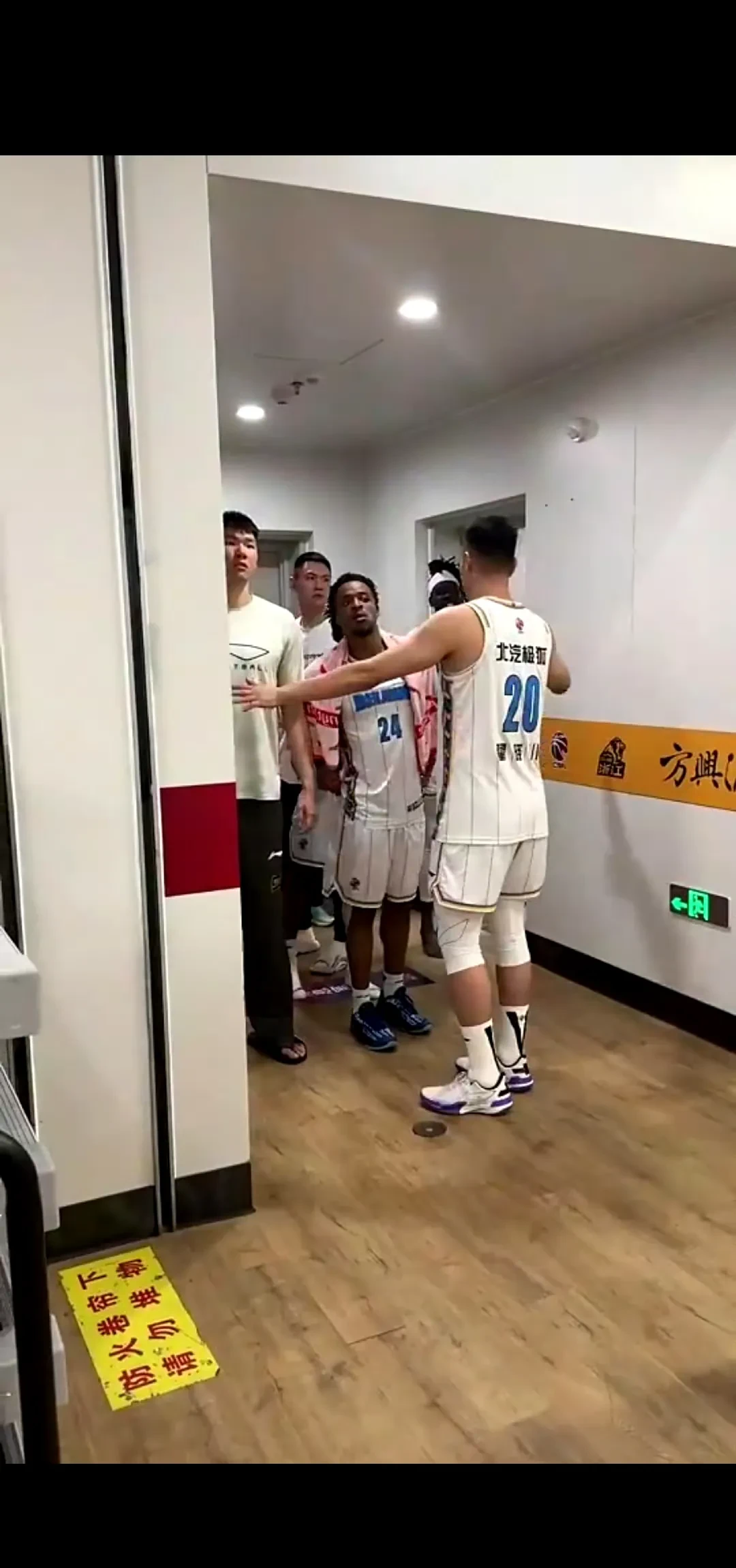 风云突变!广厦男篮今夜更衣室发声;NBA总决赛版图或变;媒体盛赞;轮换策略成焦点 -九游官网电脑版